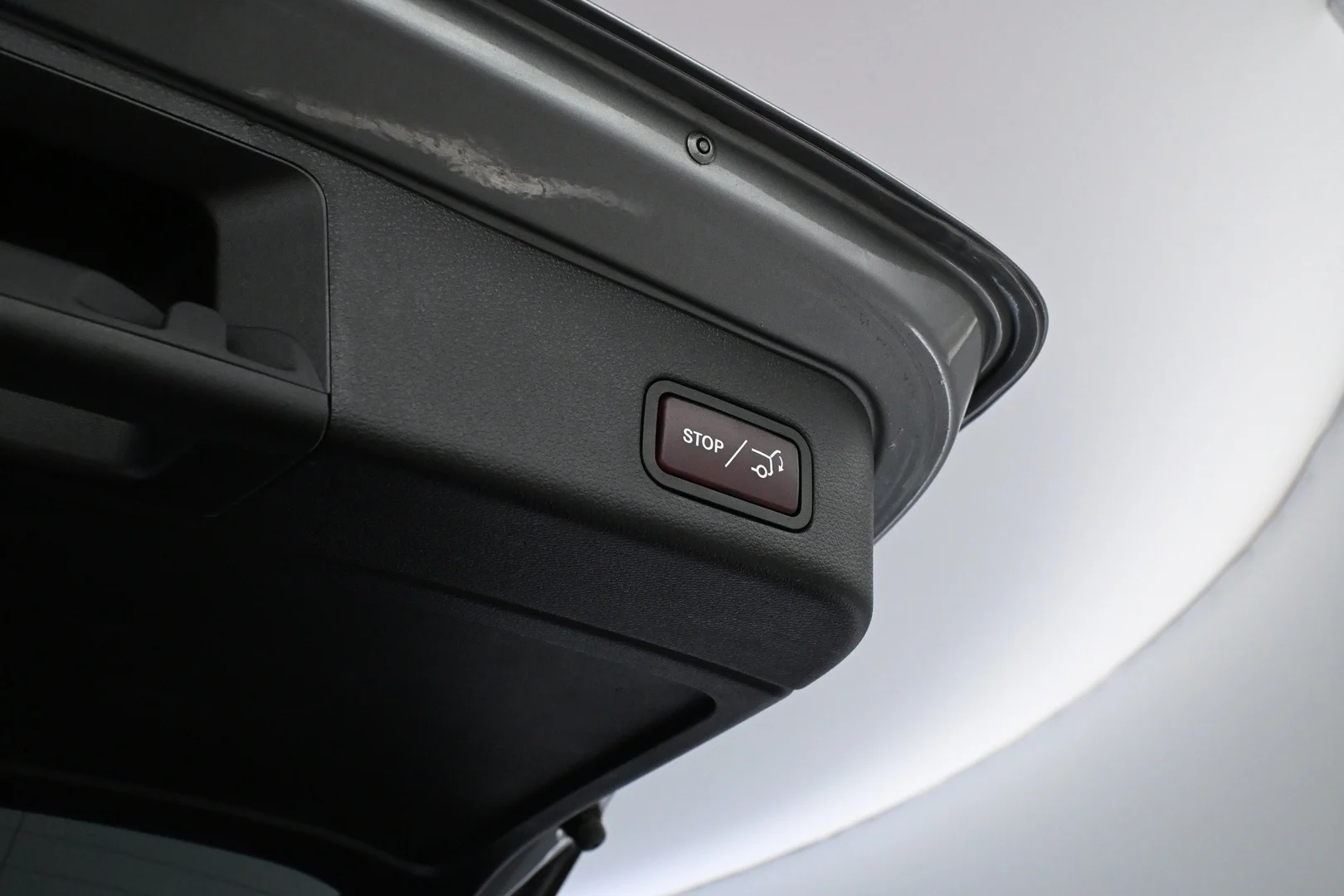Car Image - Fsajn8ldxKODLpbvmWNEO