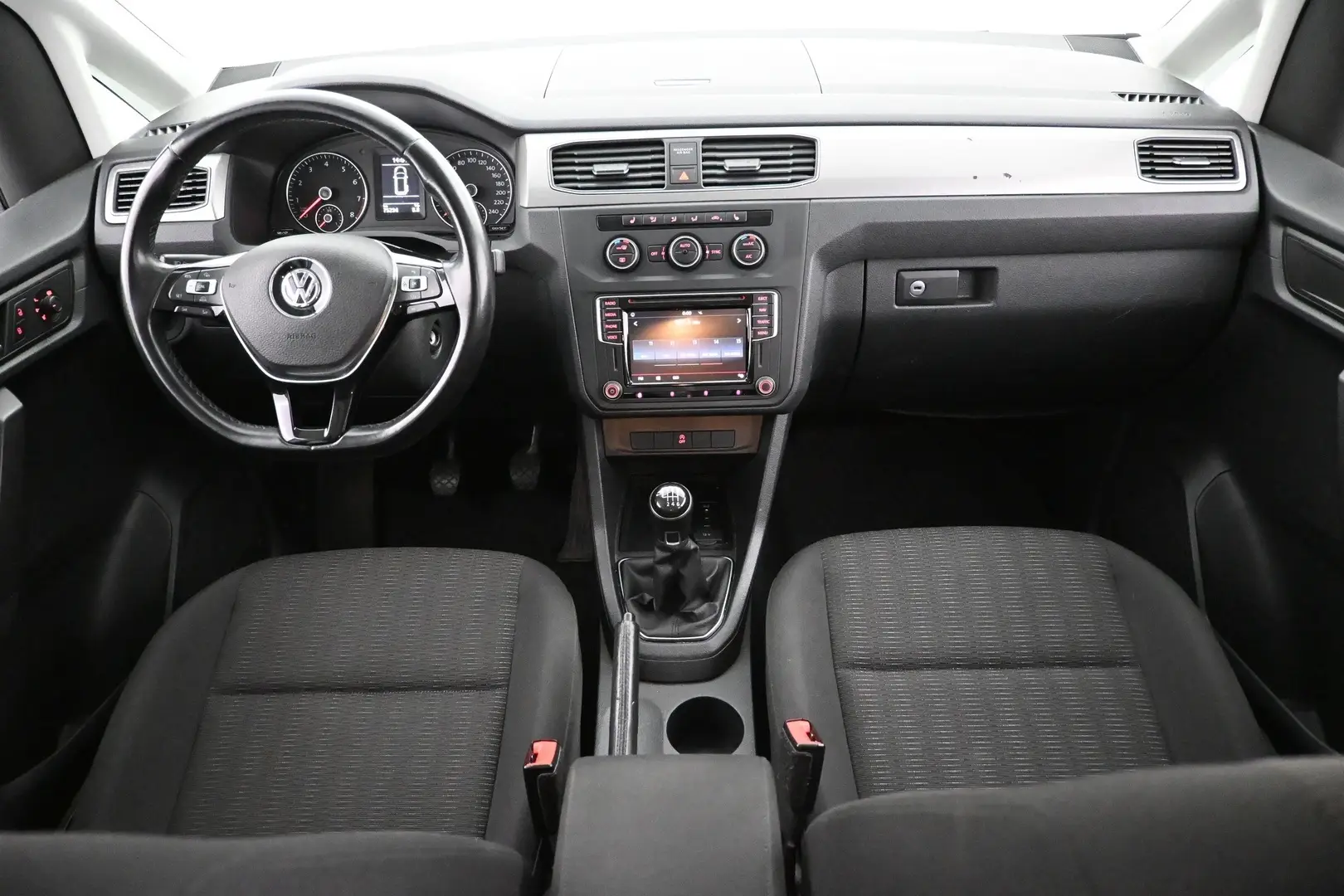 Car Image - 2CJxZB0drtuFc40LycArEv