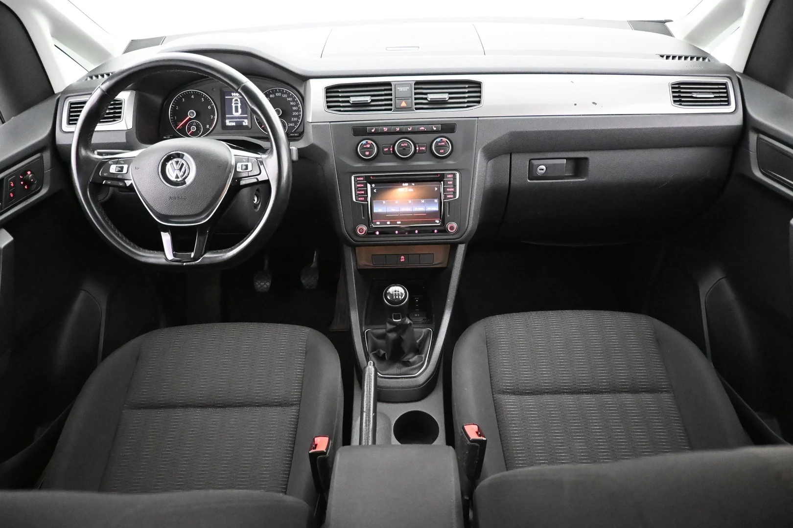 Car Image - 2CJxZB0drtuFc40LycArEv