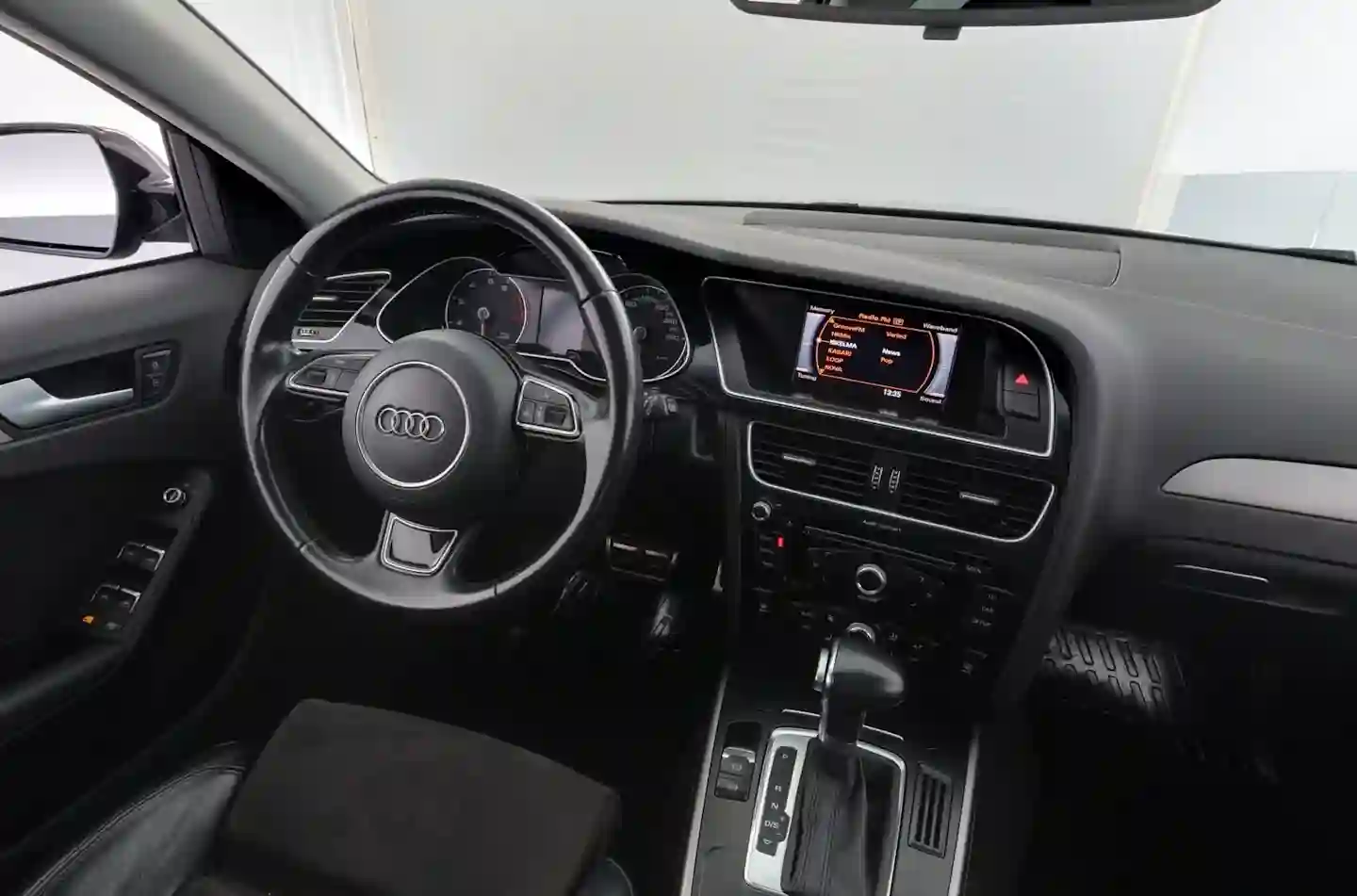 Car Image - 6kpfvQDEKedfsMrn5d0Ei0