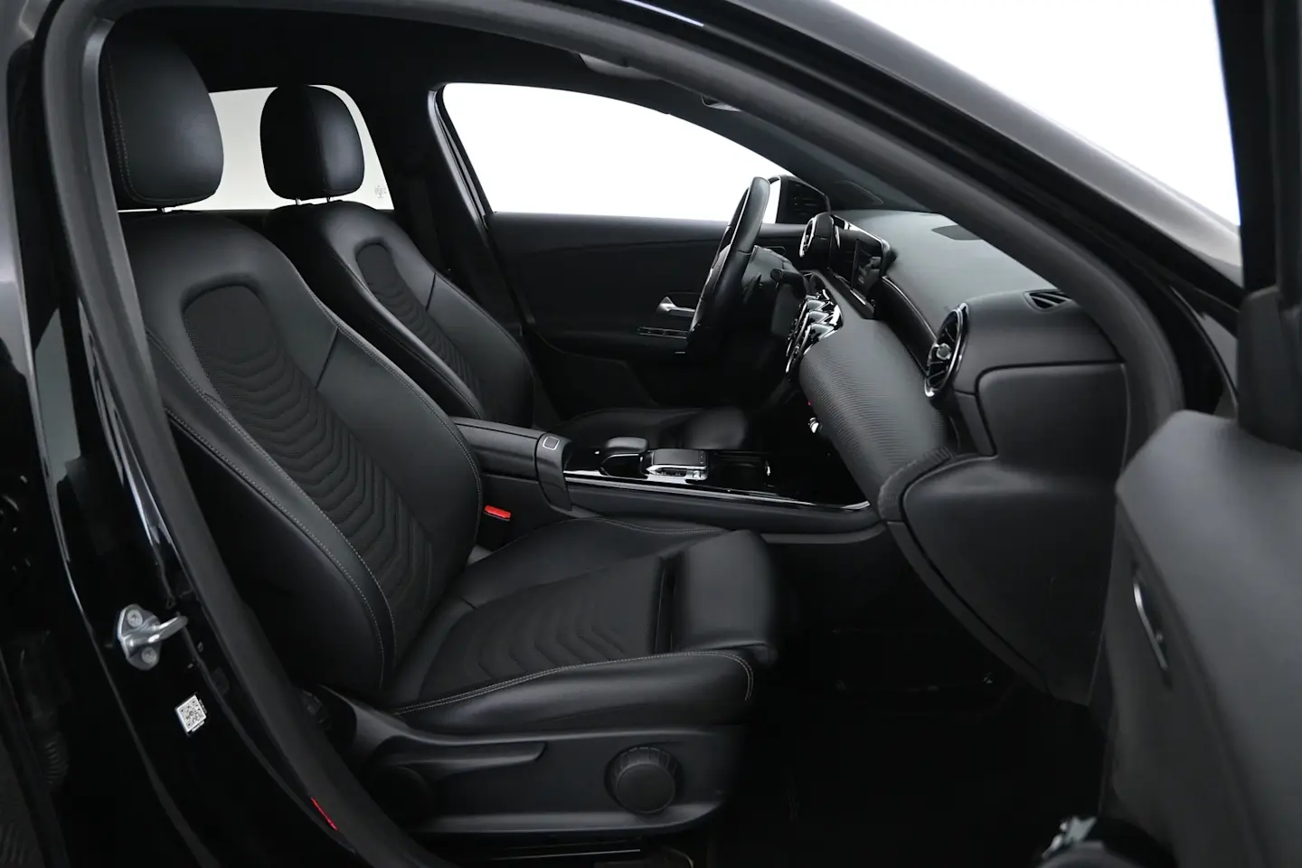 Car Image - fBA4JG6lv0Hr5XOX5T8EC