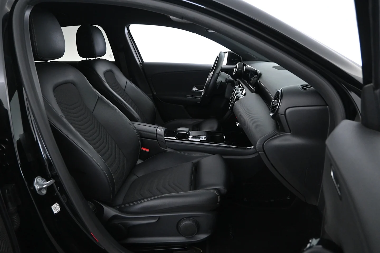 Car Image - fBA4JG6lv0Hr5XOX5T8EC