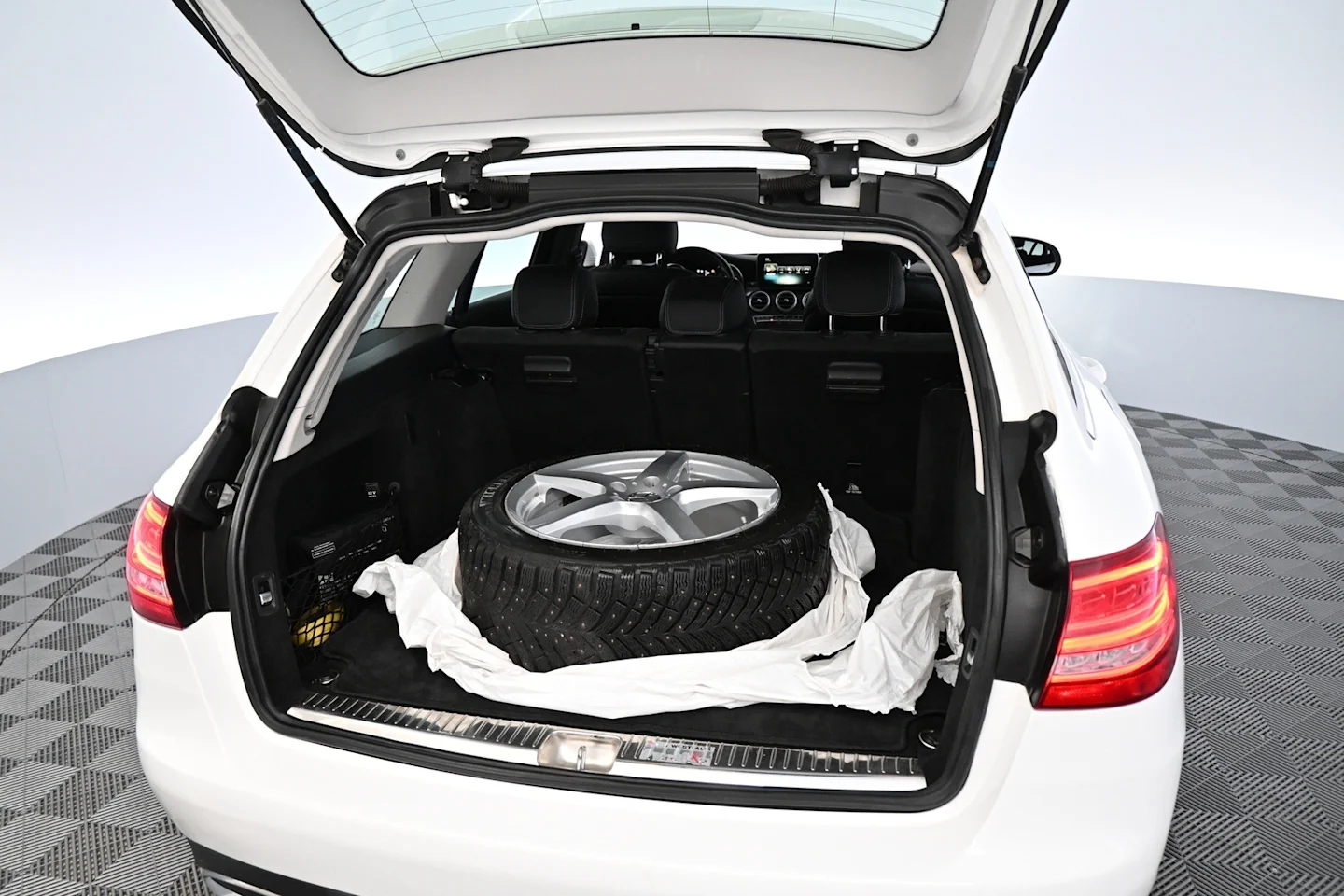 Car Image - se1VMIXdGUHLDtBpwiwz9