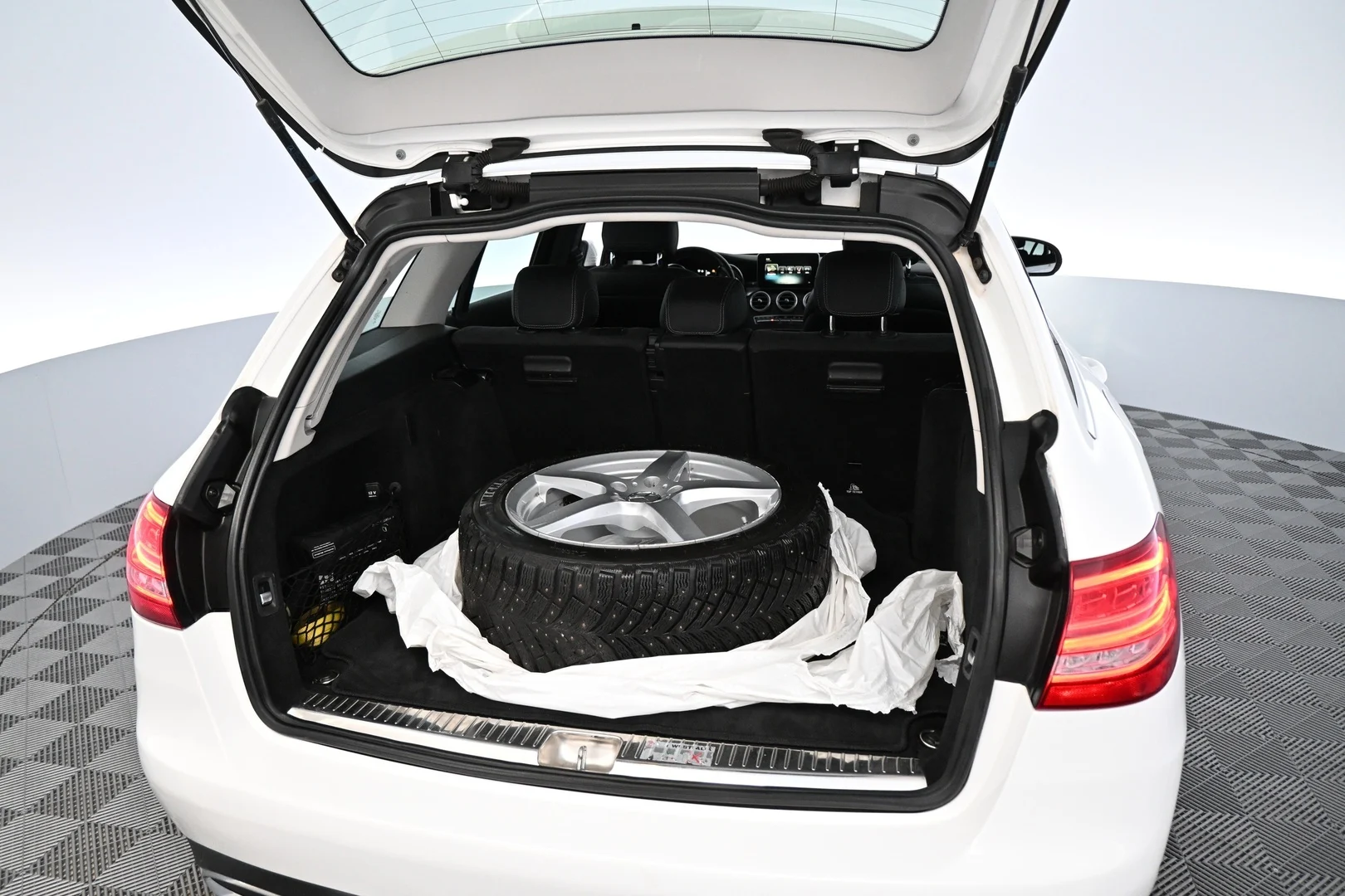 Car Image - se1VMIXdGUHLDtBpwiwz9