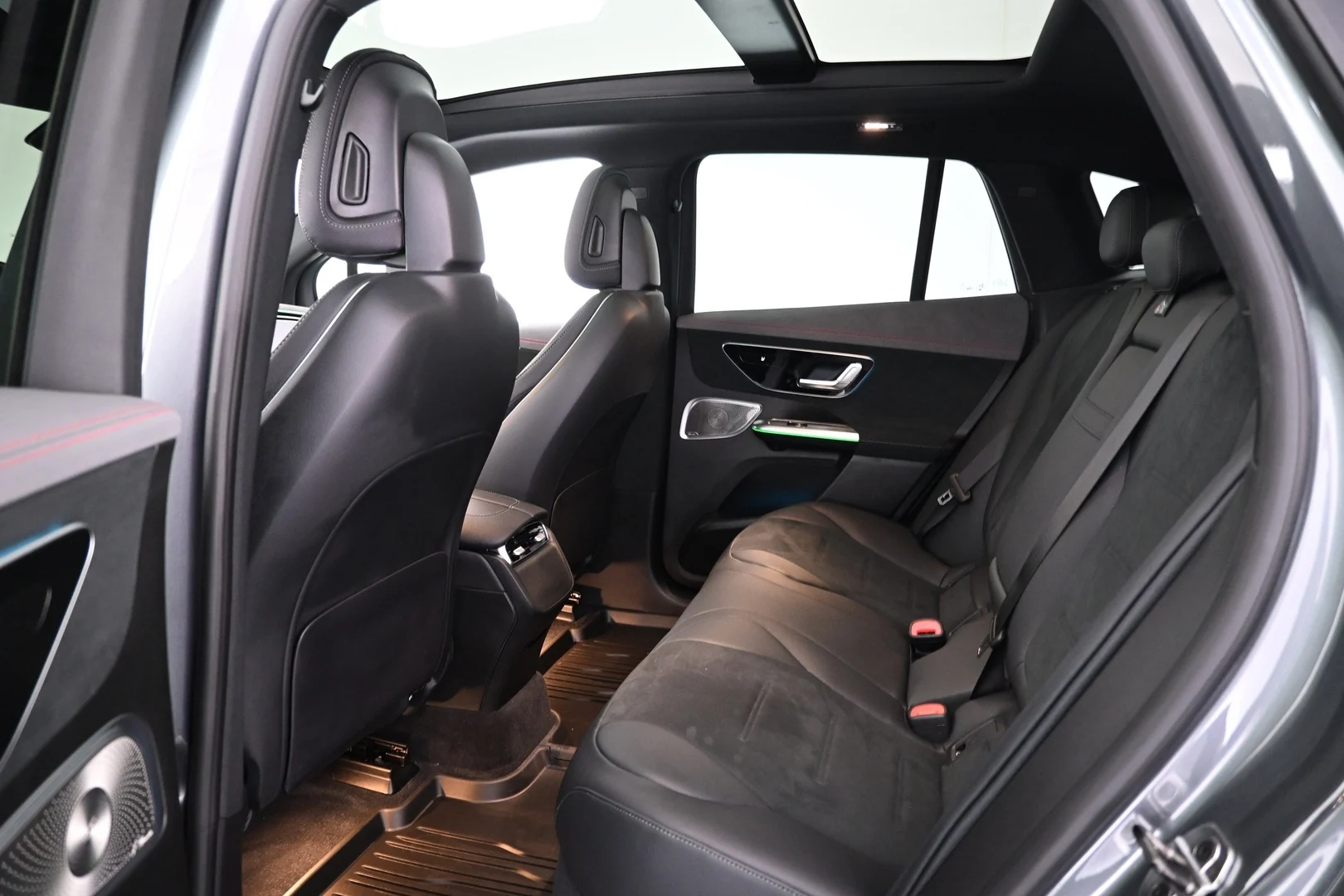 Car Image - 6yhkNIAd73l2xSNWpgYE0V