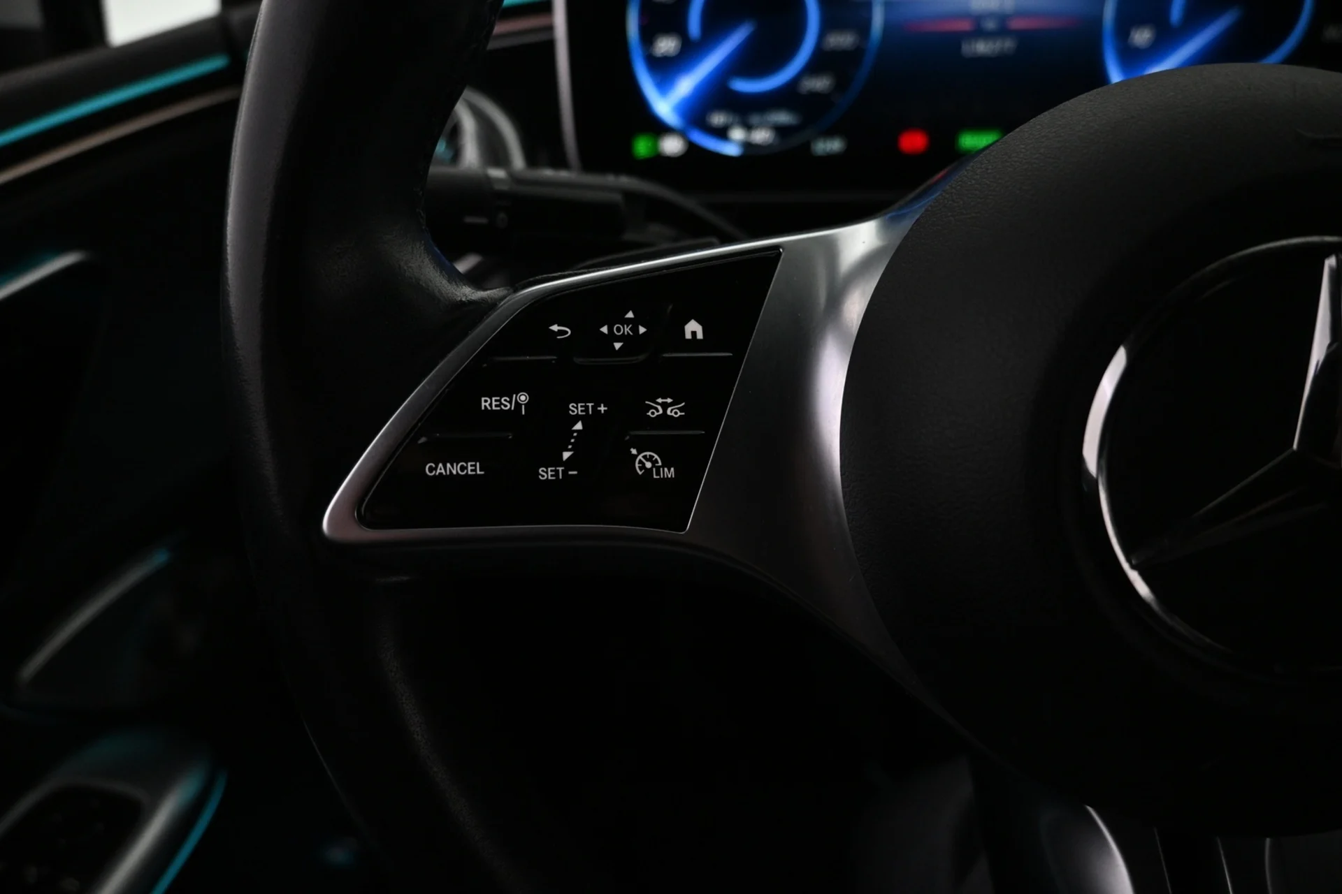 Car Image - 7h6BSTTf33UcVYLsXZ6SeN