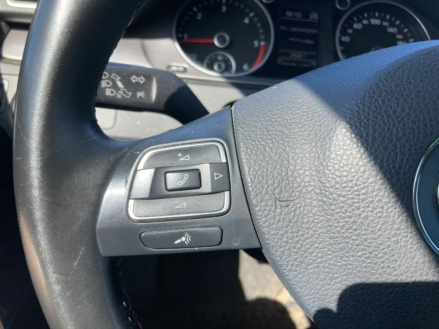 Car Image - 1UUorSsv9c4vHYqZIWL8kI