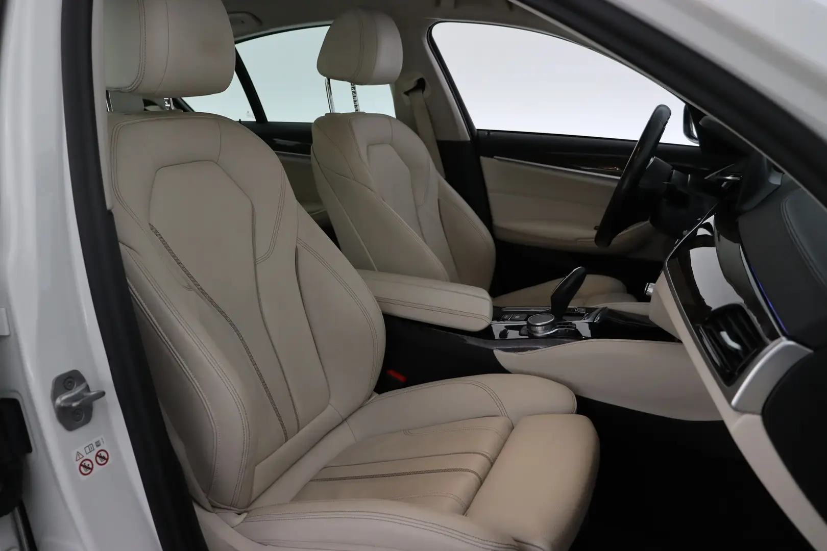 Car Image - 7BtRW2m3EaS2XKuahvxfXh