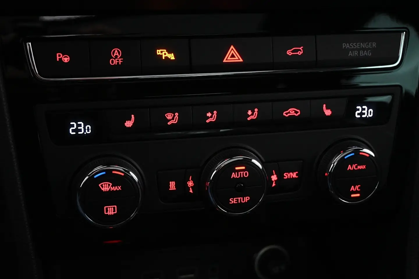 Car Image - 6N1DuB8dRPJ3tVGysPoduF