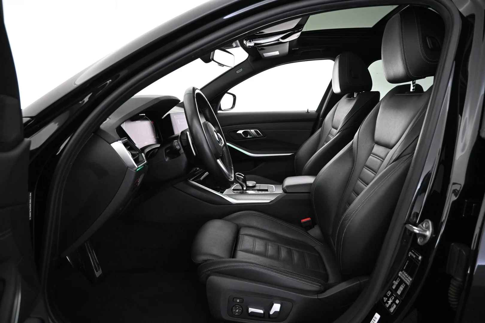 Car Image - 2CmS97L6figxLYbiQdKBrY