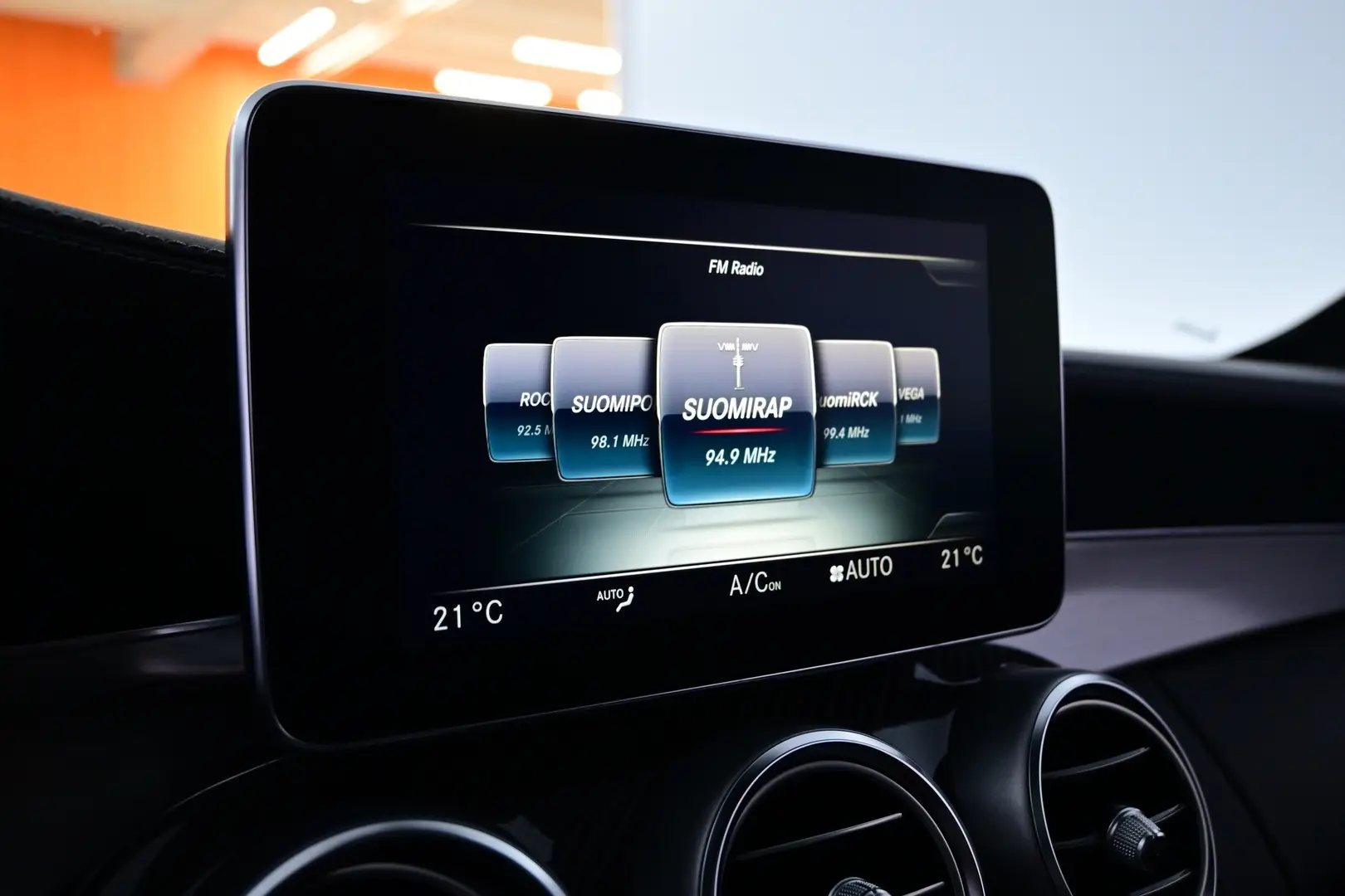 Car Image - 5UtzowFls2S3QdHfGVndjF