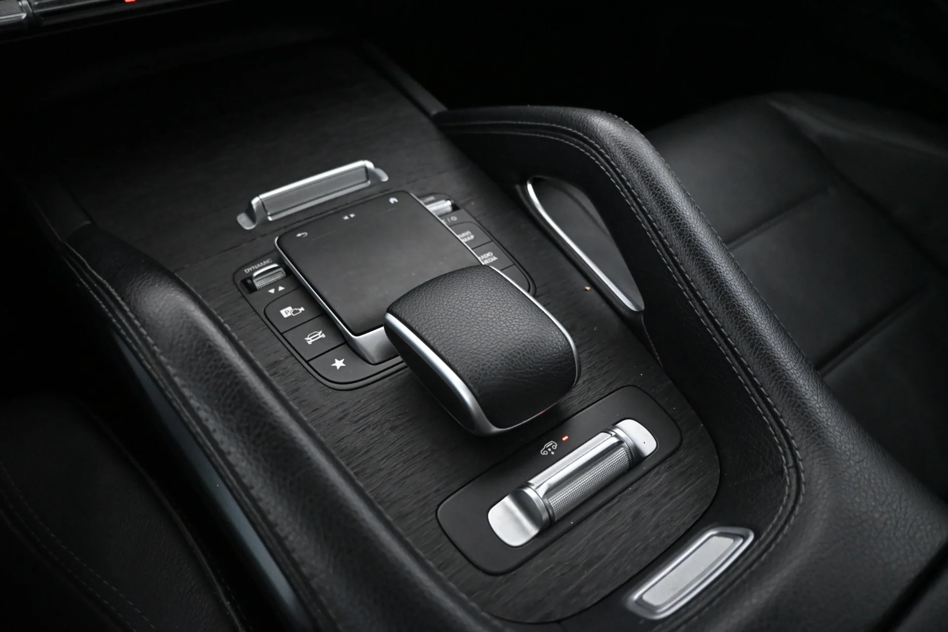 Car Image - 4zImpWYla667XCwQcETaGv