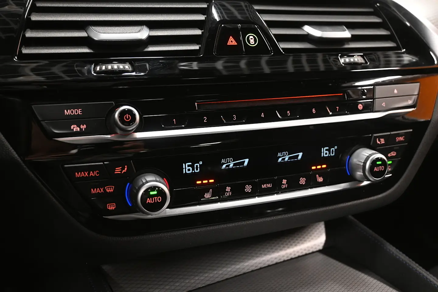 Car Image - 4oZVOgXCABymbNhKcO747j