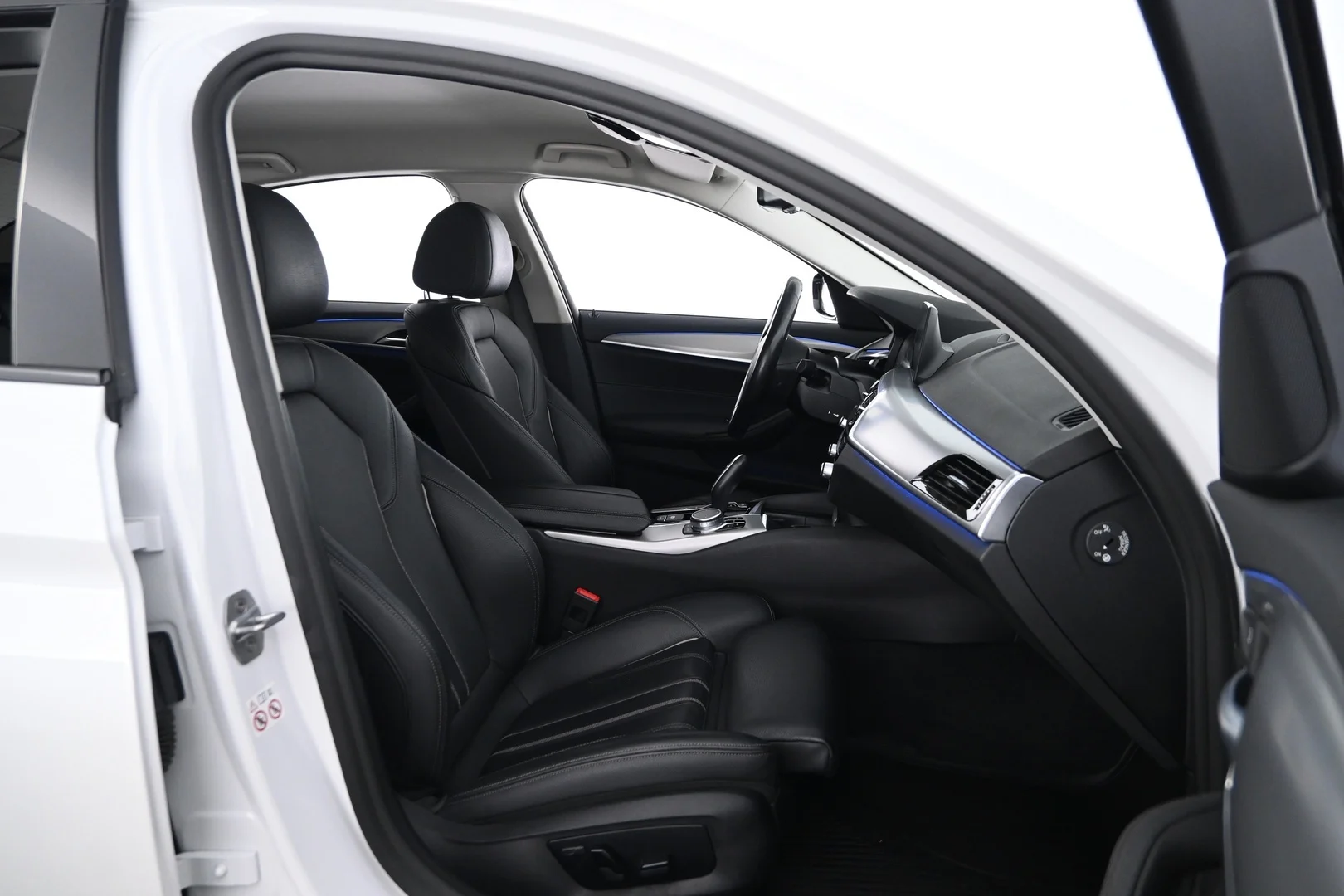 Car Image - 43ST0ORTxeUaYu6QbDgJQ4