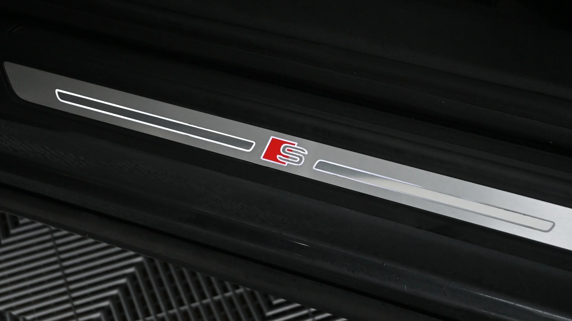 Car Image - 1z5FKZflpGZrEK9ffXgNHb