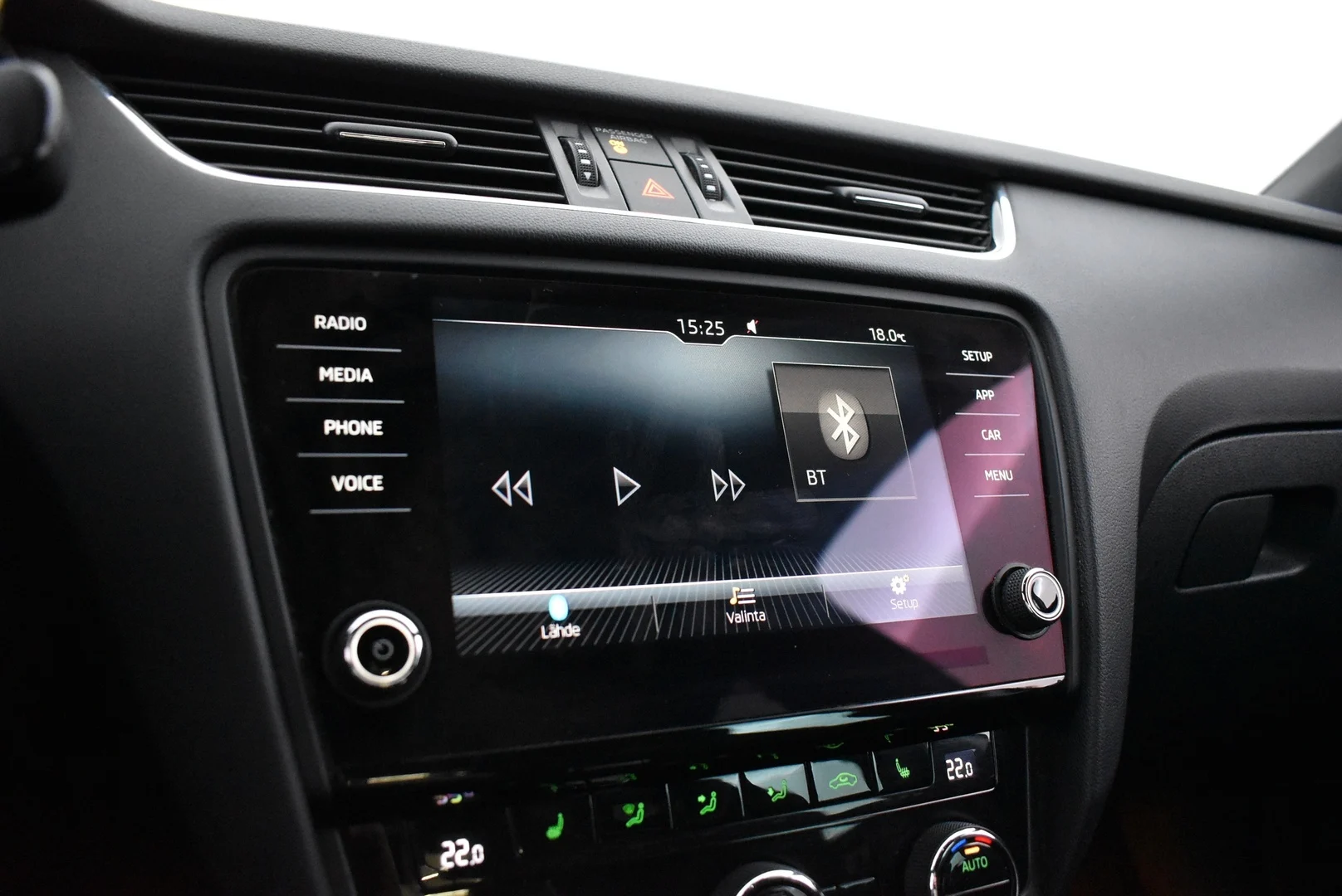 Car Image - 6oKzbfrQbooaz7rsUARz6u