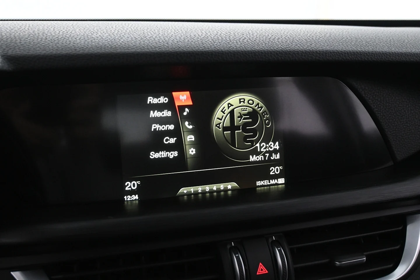 Car Image - 4Ge4Ri8XGkDMDgJoeSroFw