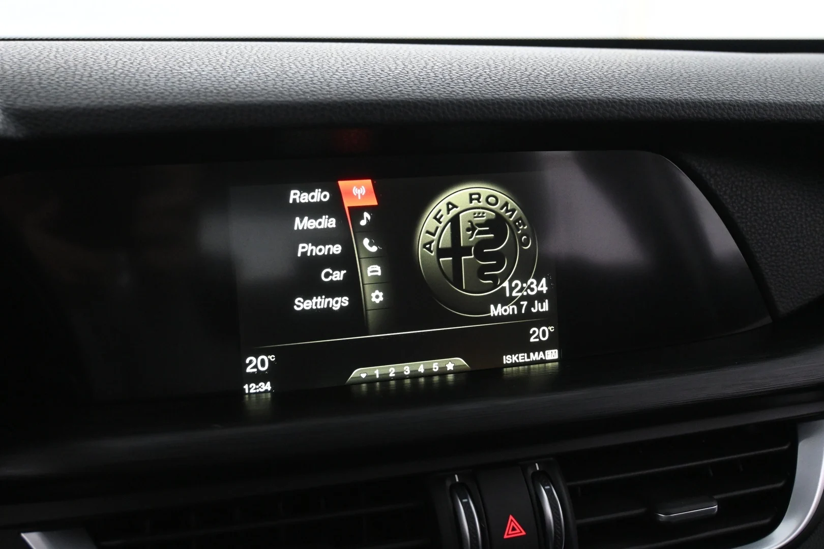 Car Image - 4Ge4Ri8XGkDMDgJoeSroFw