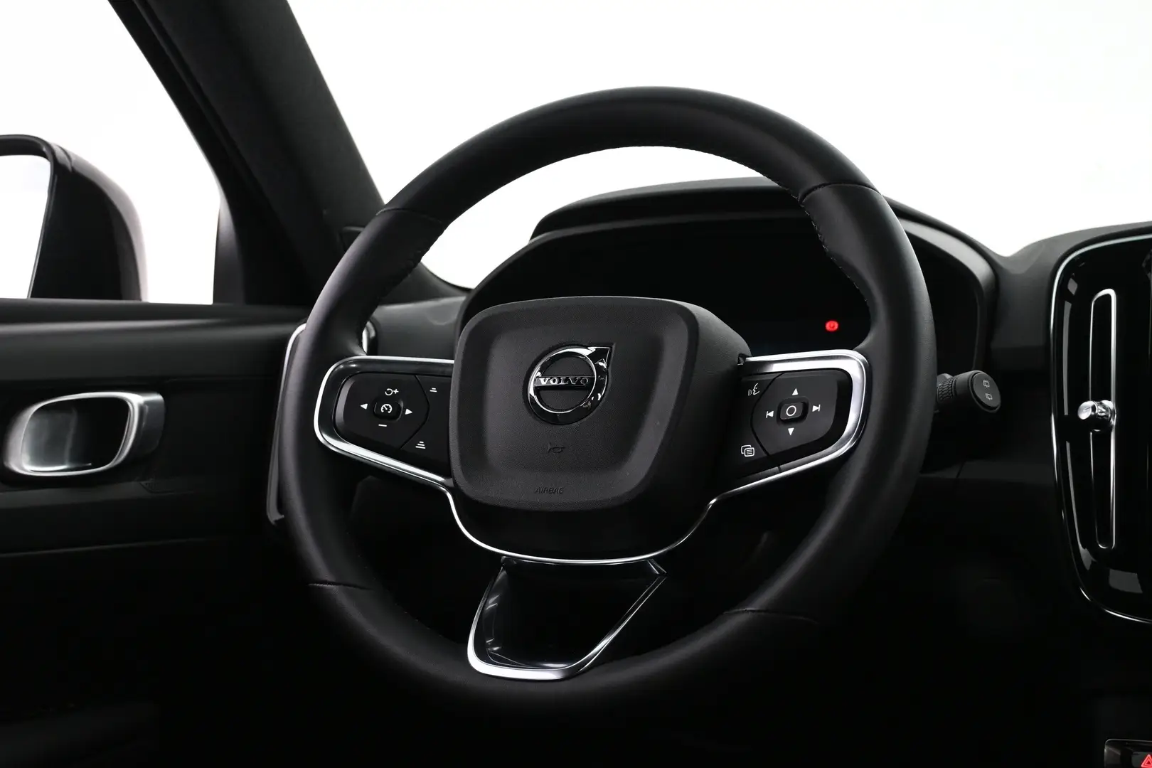 Car Image - ncwLnNZfywKt8mJWmnkgz