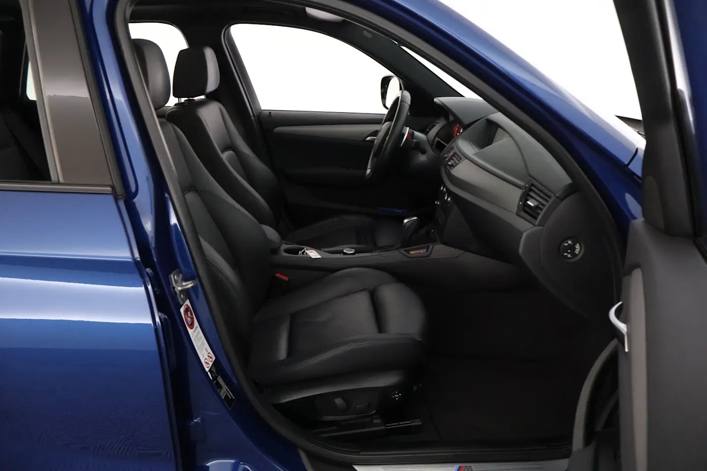 Car Image - 77IsHvSOuIvNiFFsn9eSKb