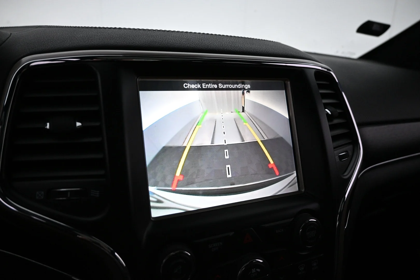 Car Image - 5iw0nYENXqyNLcggbStRZt