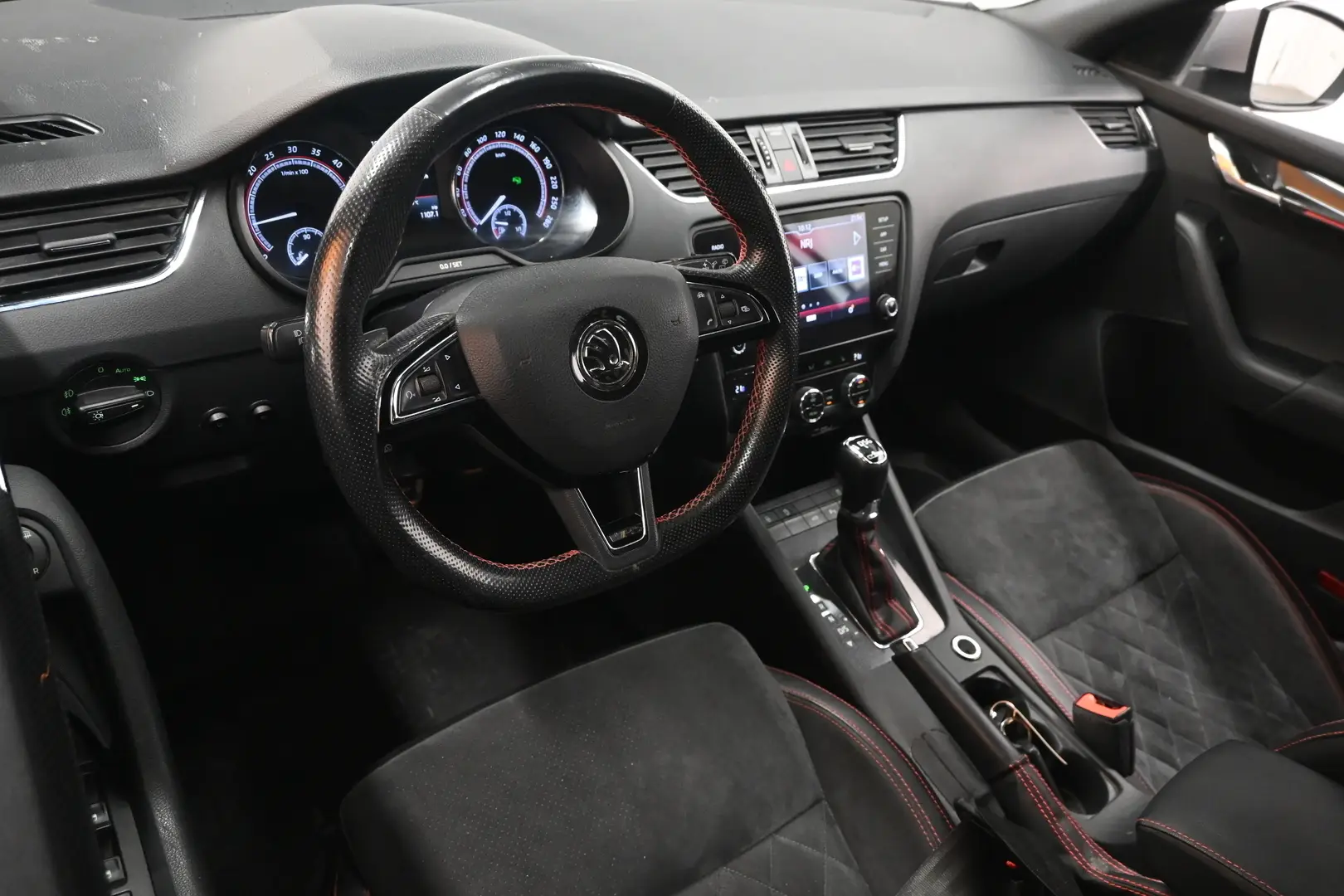 Car Image - 5H5xdlsxe7MTgPO8q6bJ3y