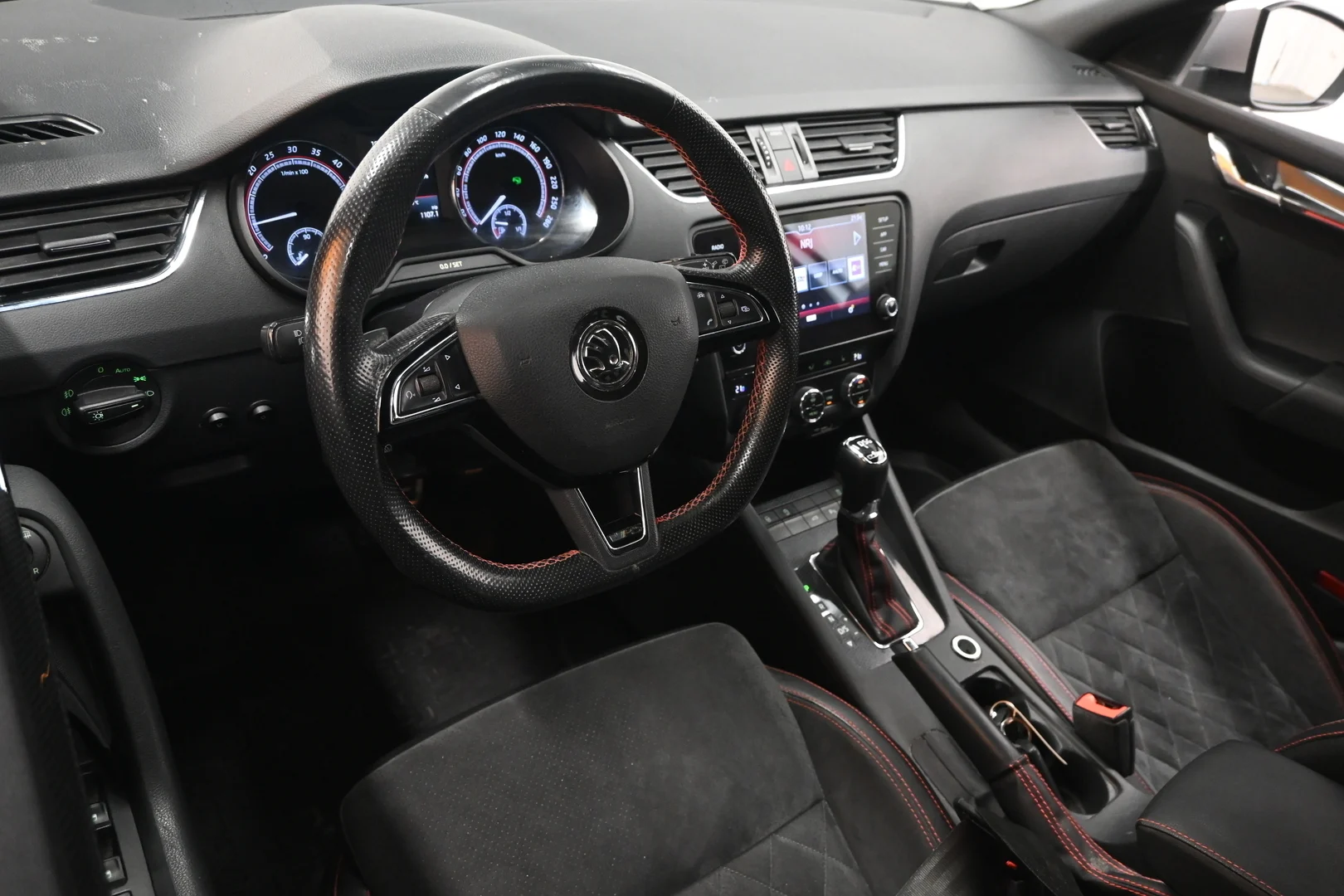 Car Image - 5H5xdlsxe7MTgPO8q6bJ3y