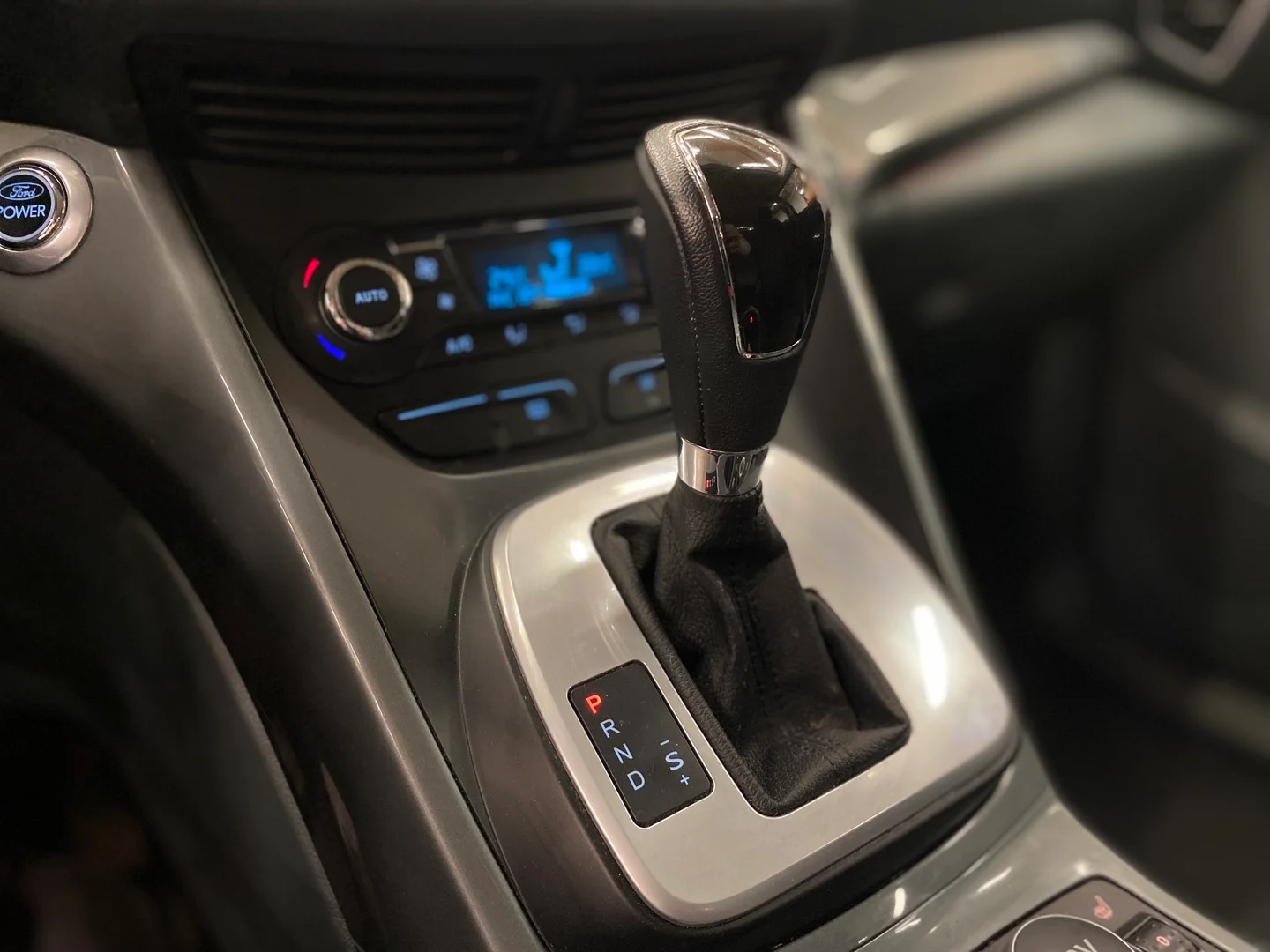 Car Image - 1YPF87xxJ1uHQbJpgtWgm2