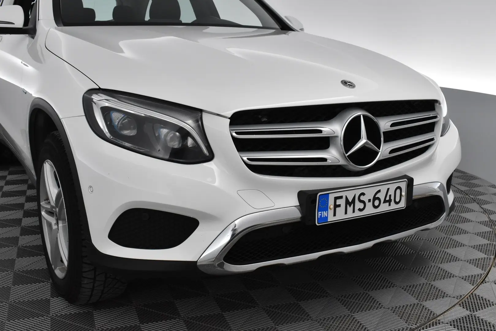 Car Image - 7pOHtxVqaz1Y5jkVuSrFdQ