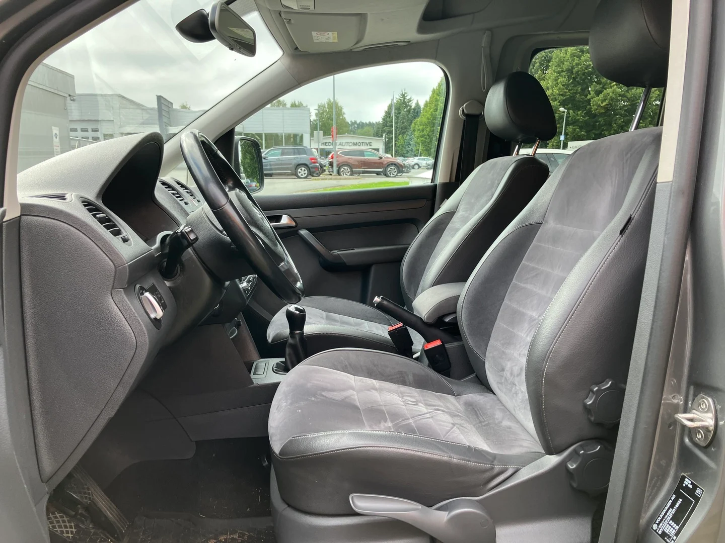 Car Image - 2rgrCGjILkFATe0fjZKtJn