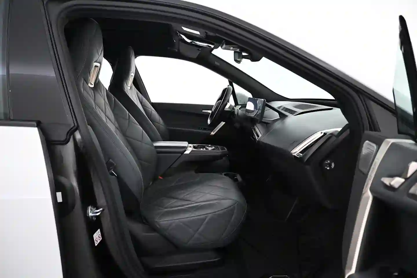 Car Image - 4MZTgLdLMP5NDEuhtI9ymm