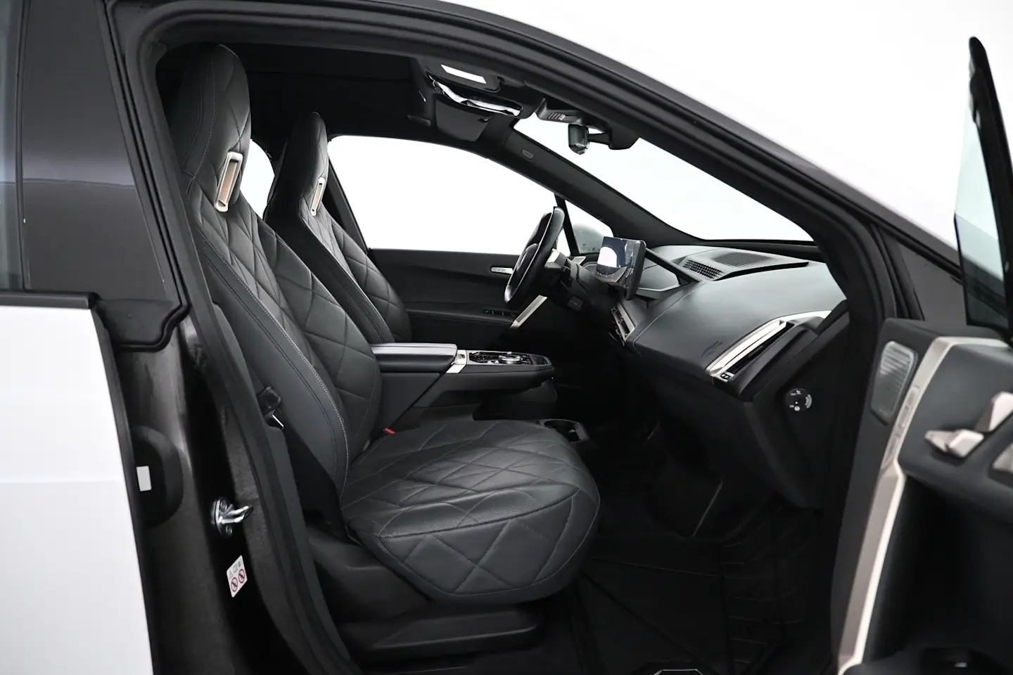 Car Image - 4MZTgLdLMP5NDEuhtI9ymm