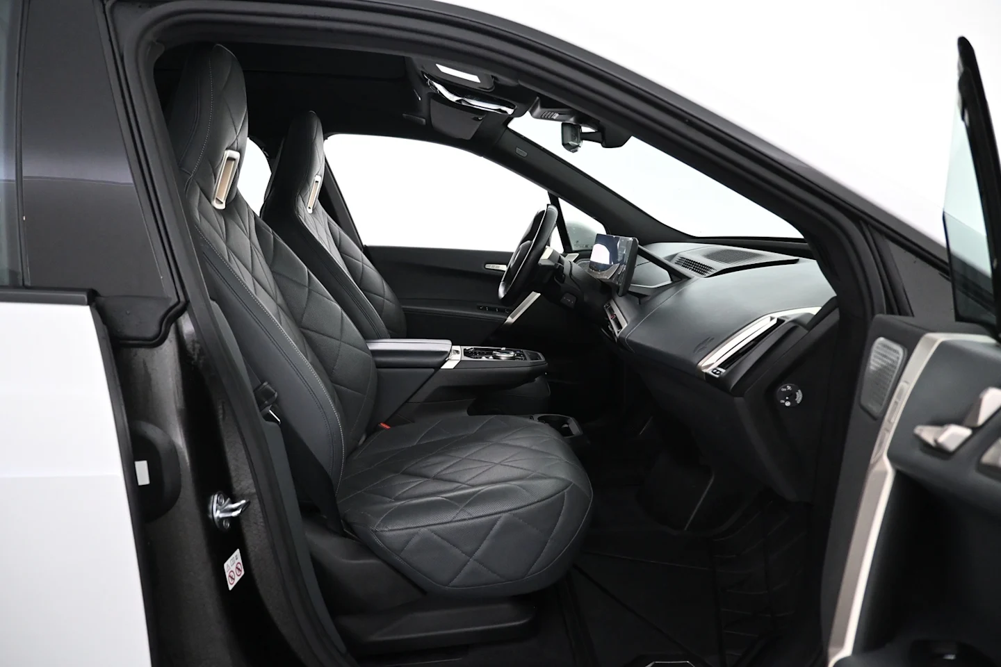 Car Image - 4MZTgLdLMP5NDEuhtI9ymm