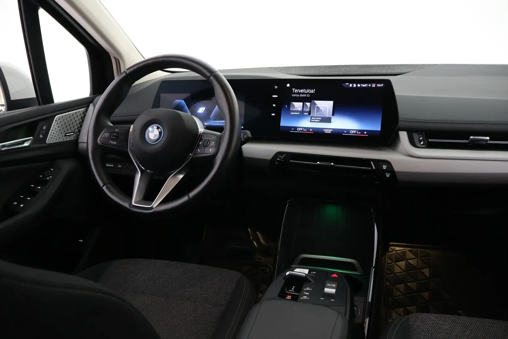 Car Image - 2fXXy8CoftBiiFz4oMpZXP