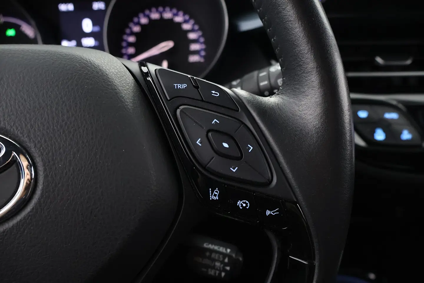 Car Image - 1mpIqZs1v9q4dFnEdxP6oH