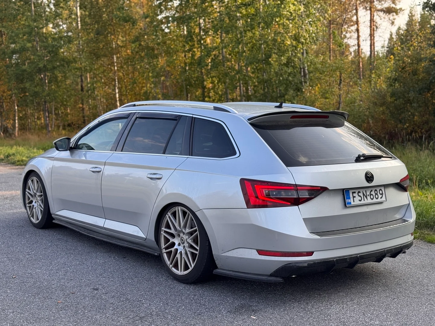 Car Image - 6VOfCmmwdrMpvzUyfAxHsF