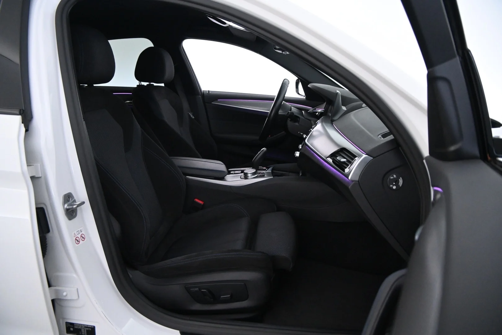 Car Image - js6YDsdq9xXqYNQPh2nXL