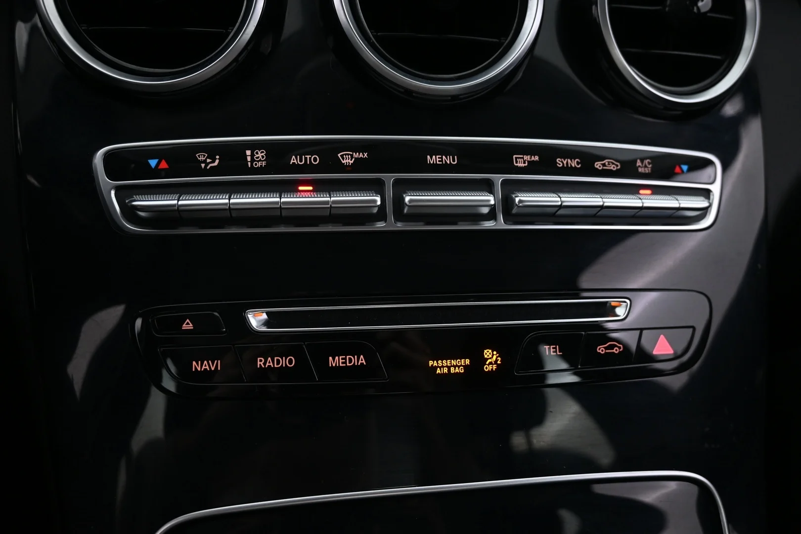 Car Image - 4JsSfLui1ewC0bY666ml5C