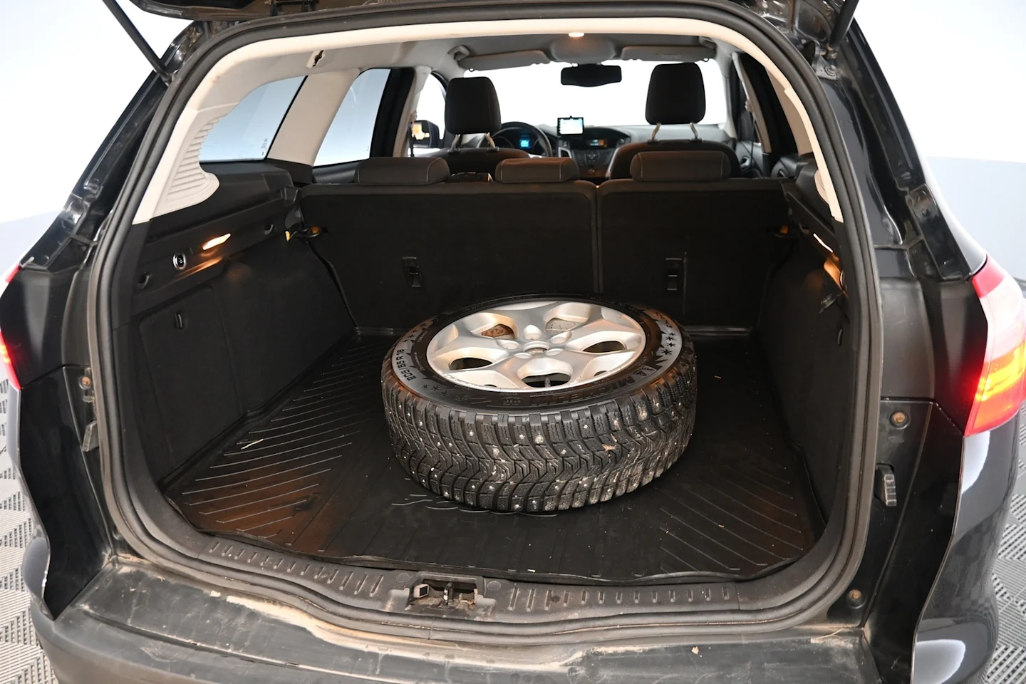 Car Image - 5jC6MdoxqK1j9hBrMSG06x