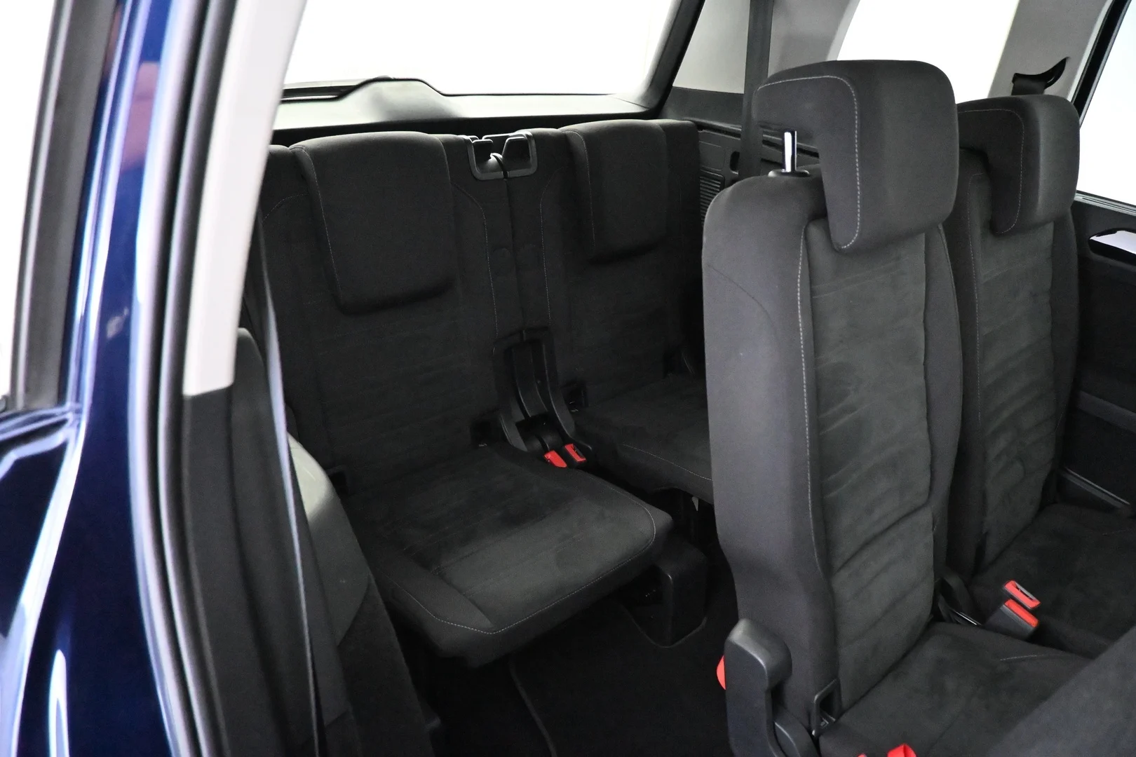 Car Image - aIotCidU2xQPXUOSru4Un
