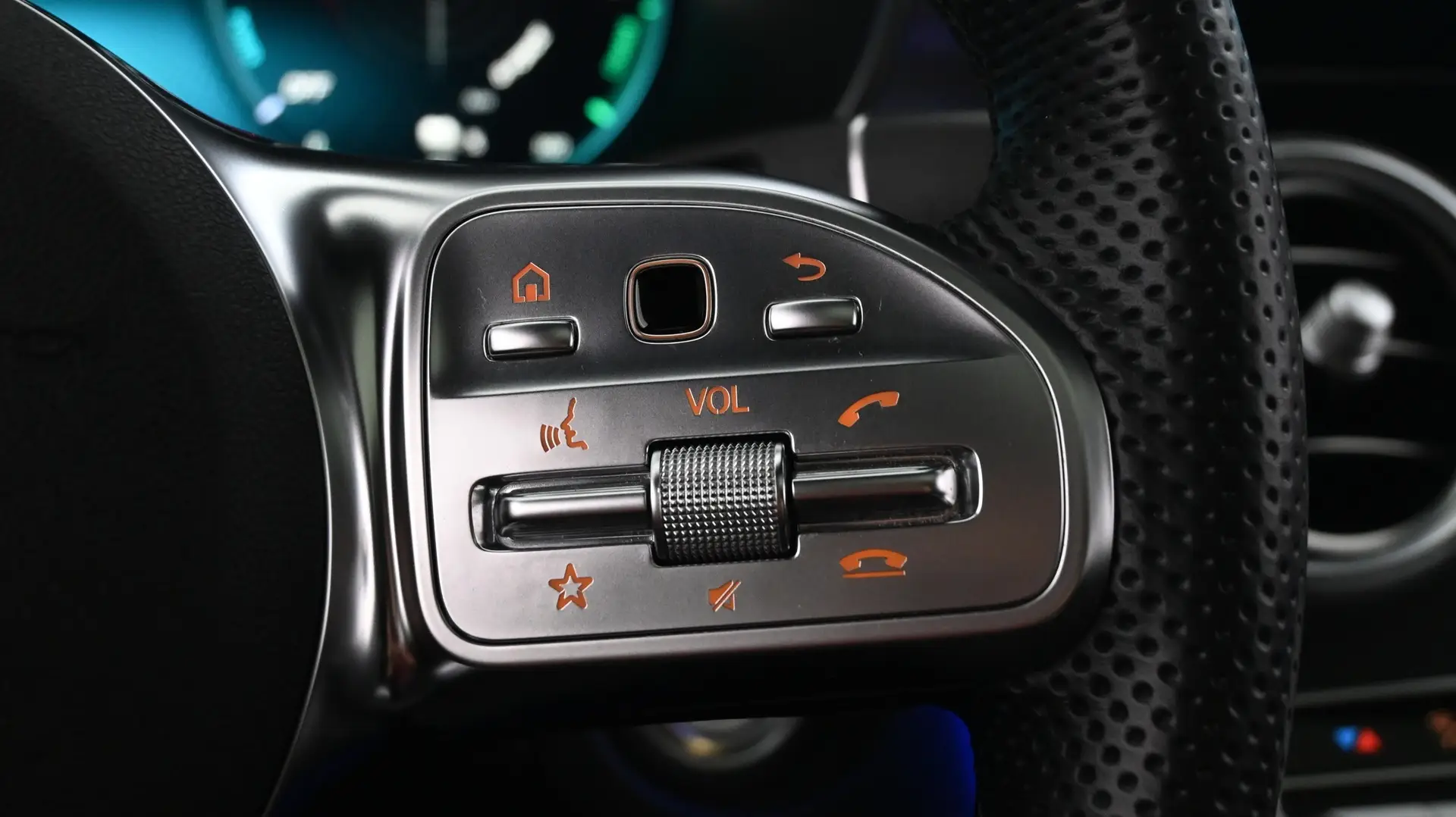 Car Image - 7hJKispz1JWmzM5OSZVHaC
