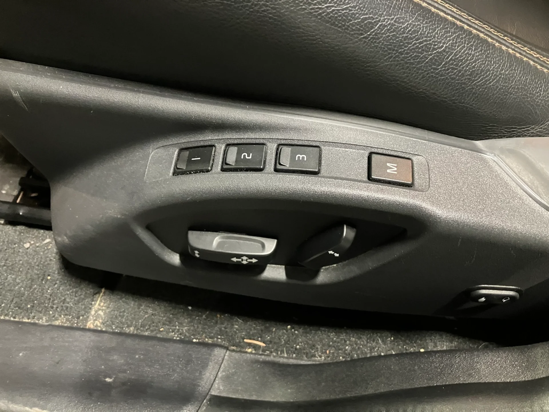 Car Image - 2So8T6UE2o6cCi0J5urdNU