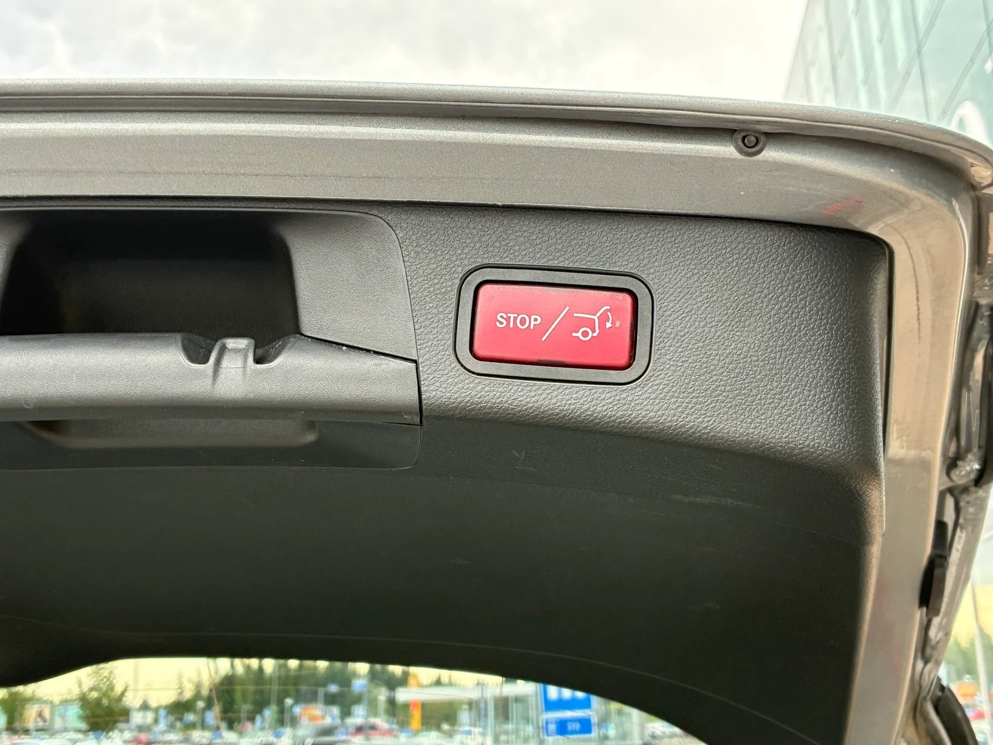 Car Image - 13PUsM04uWo8lFxzhVjSow