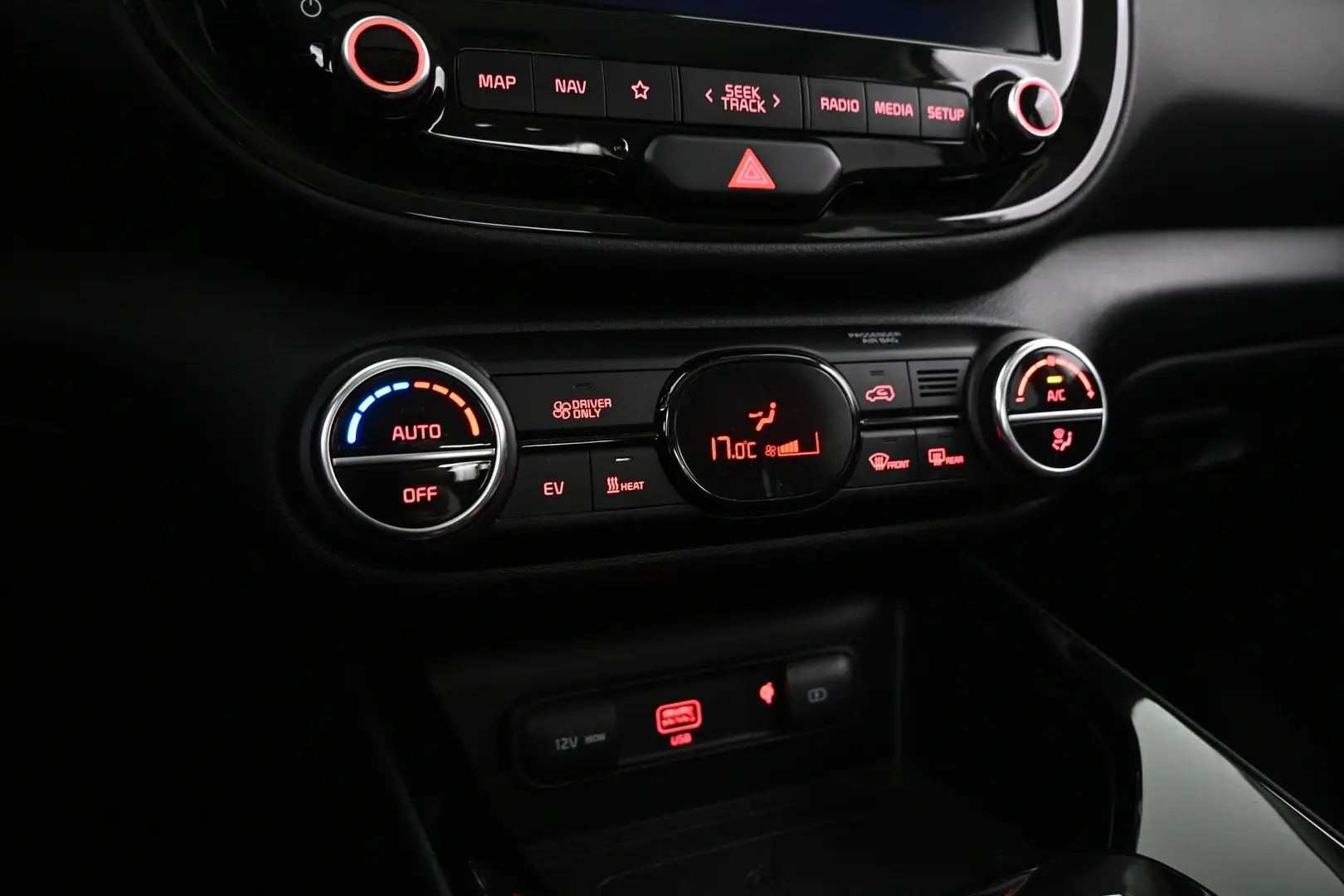 Car Image - 3BnMGAGScN5WFk4l8gI5ON