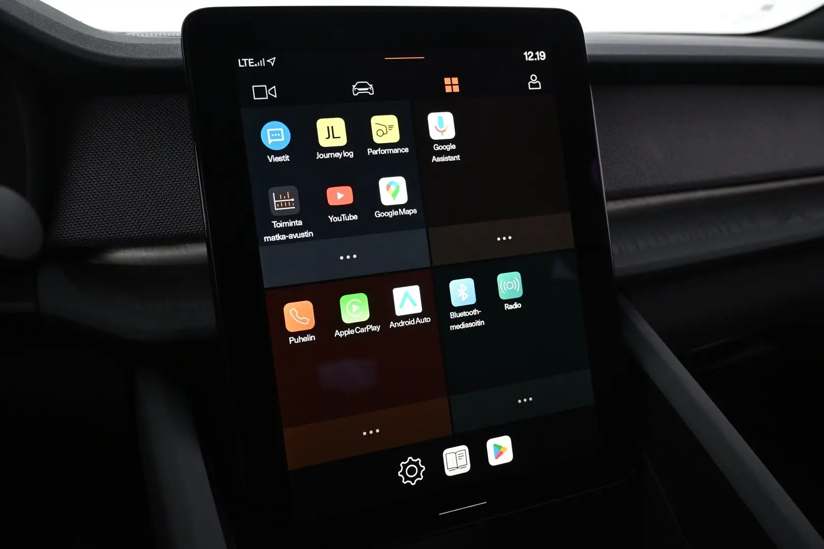 Car Image - 2FLPz800I17BvtVQLwegW3