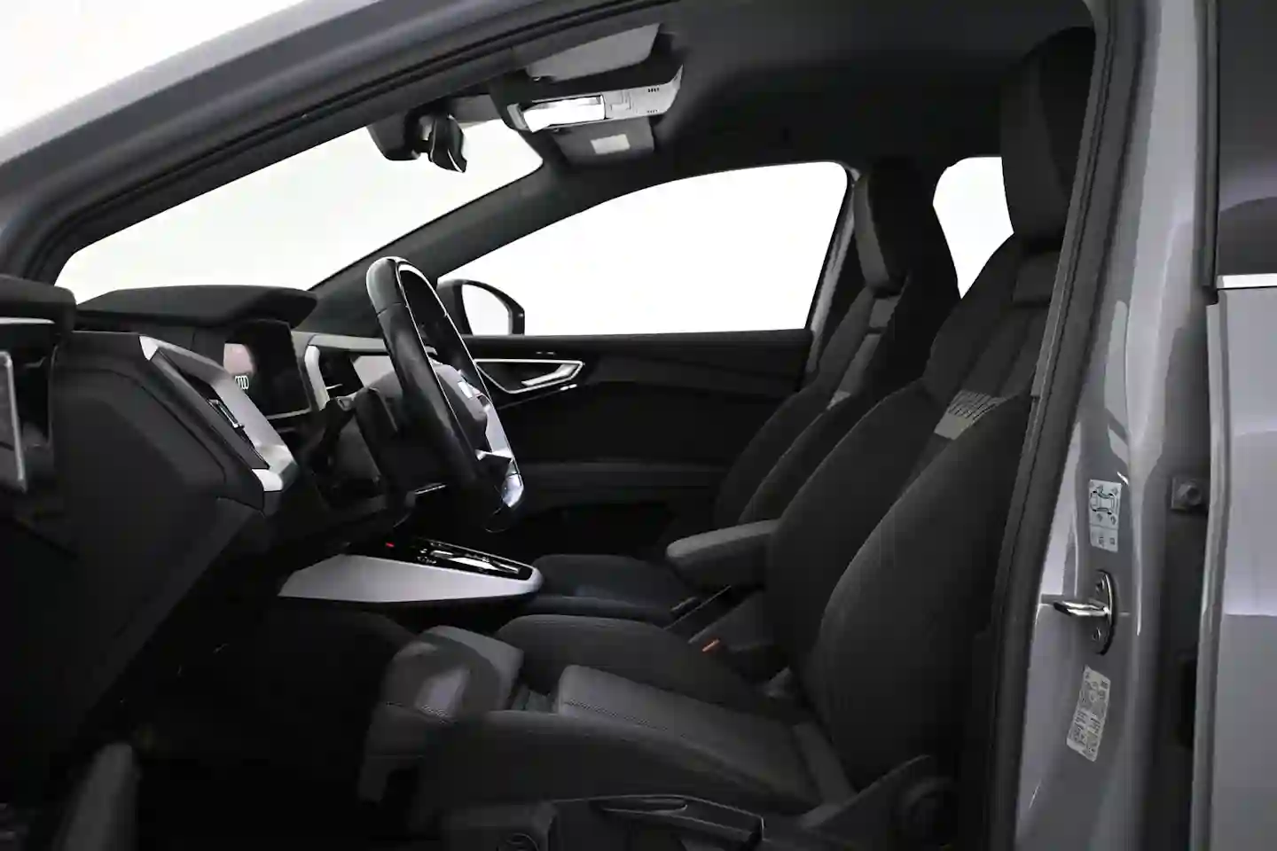 Car Image - 1Hd9RiCjXihTqDggXuarNE