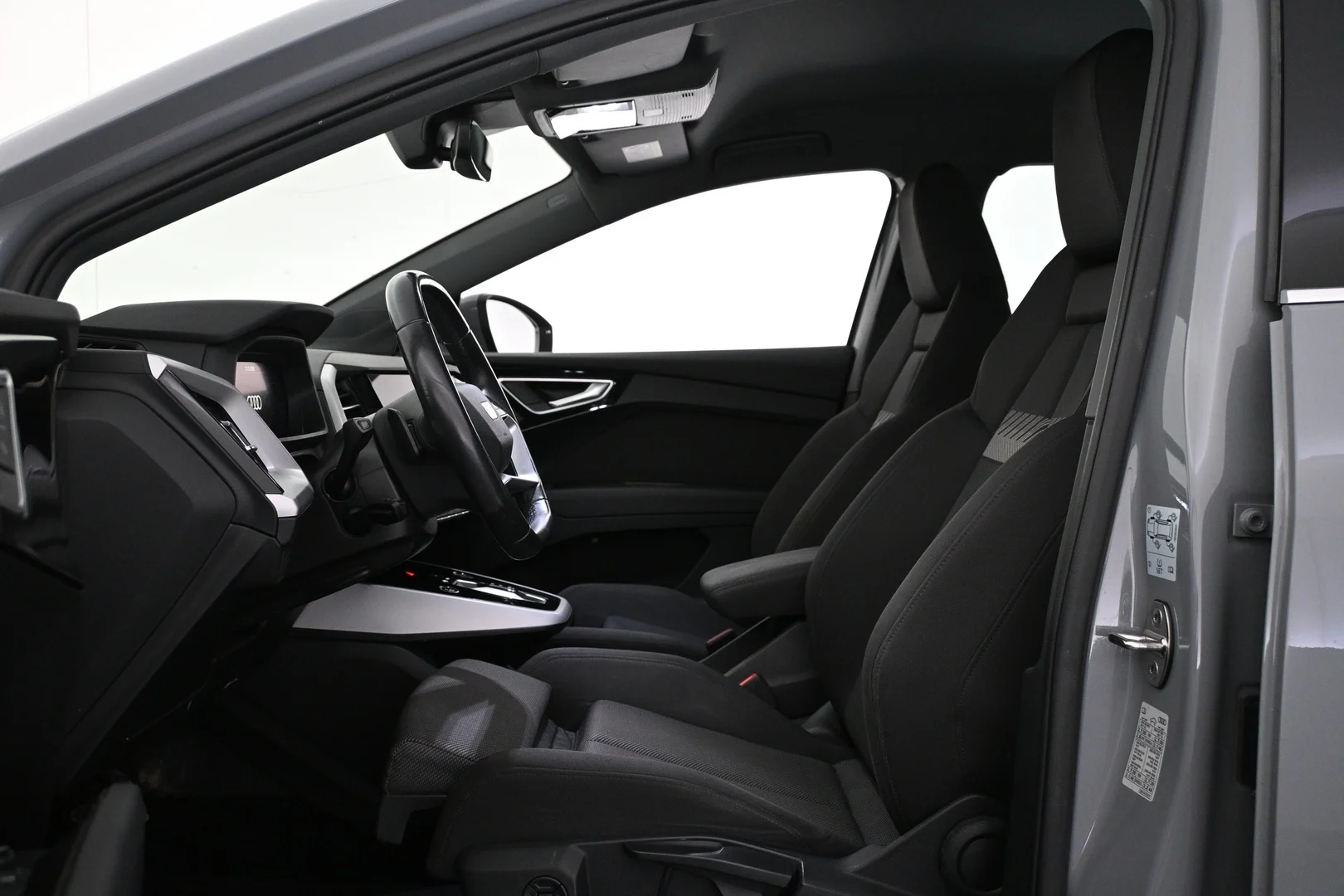 Car Image - 1Hd9RiCjXihTqDggXuarNE