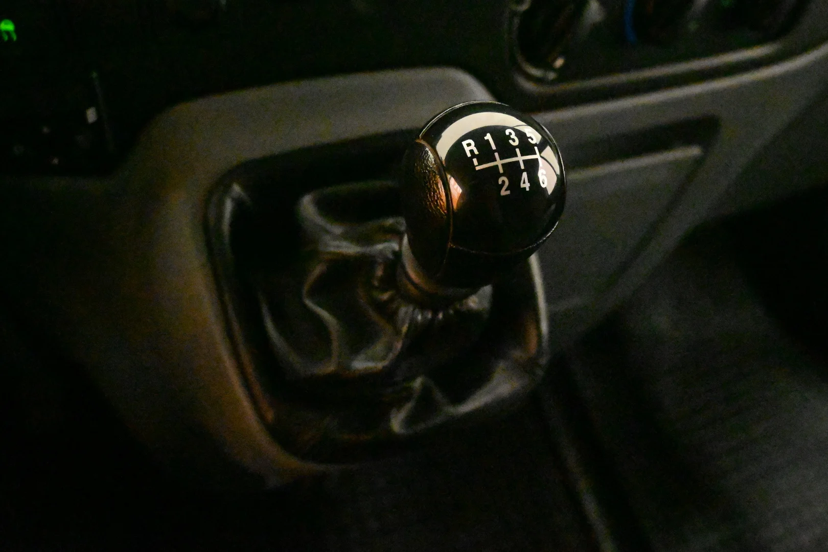 Car Image - 4xcEaGzr969CRLBrUPwbaN
