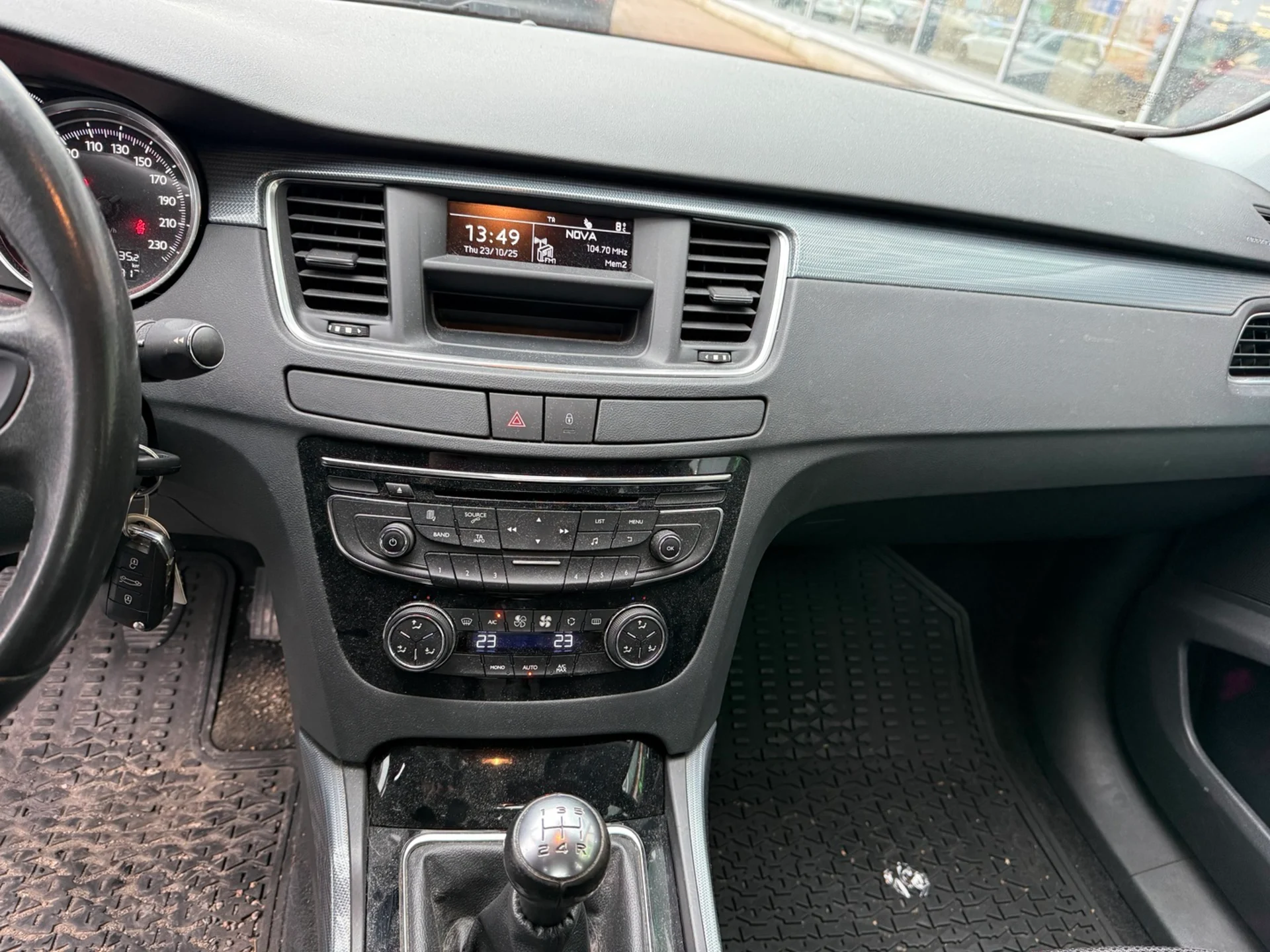 Car Image - 2rutqAn32AlBPOEljUgGSe