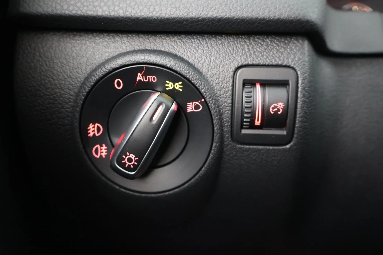 Car Image - 5ORkcCYJ1zbXRs7sDKNxh6